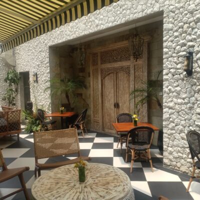 Melas Resto and Lounge